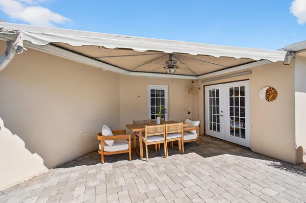 $780,000 | 301 Southeast 8th Avenue, Deerfield Beach, FL 33441