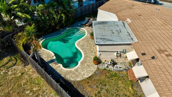 $780,000 | 301 Southeast 8th Avenue, Deerfield Beach, FL 33441