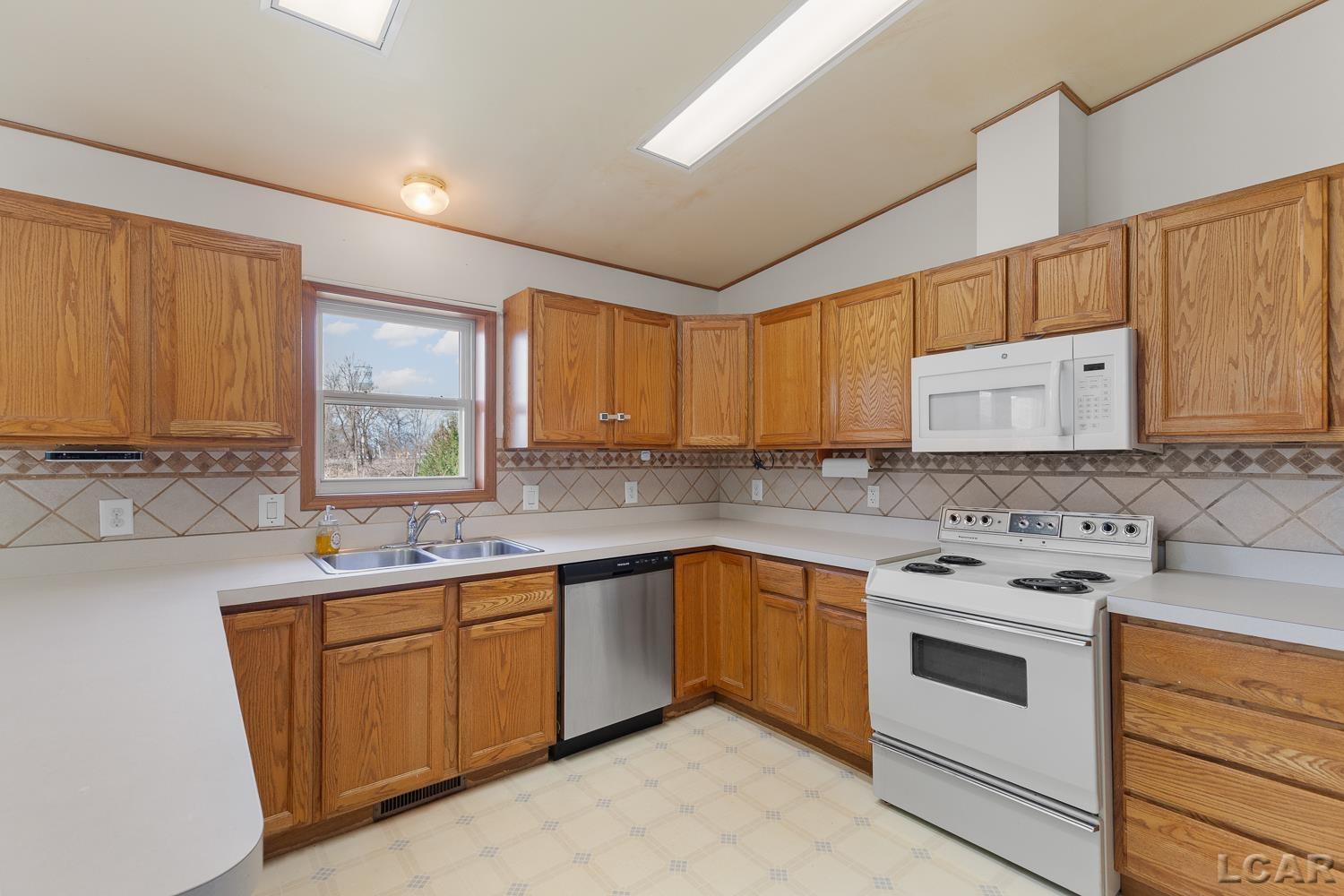 260 South Main Street Britton, MI 49229 - Photo 9 of 45