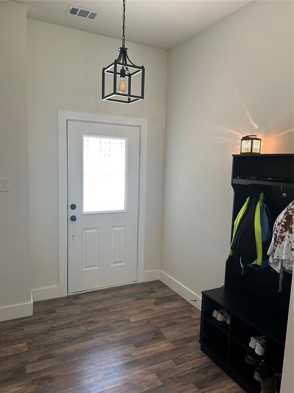 2631 Fish Tank Road Corsicana, TX 75110 - Photo 7 of 31 a living room with furniture and a window