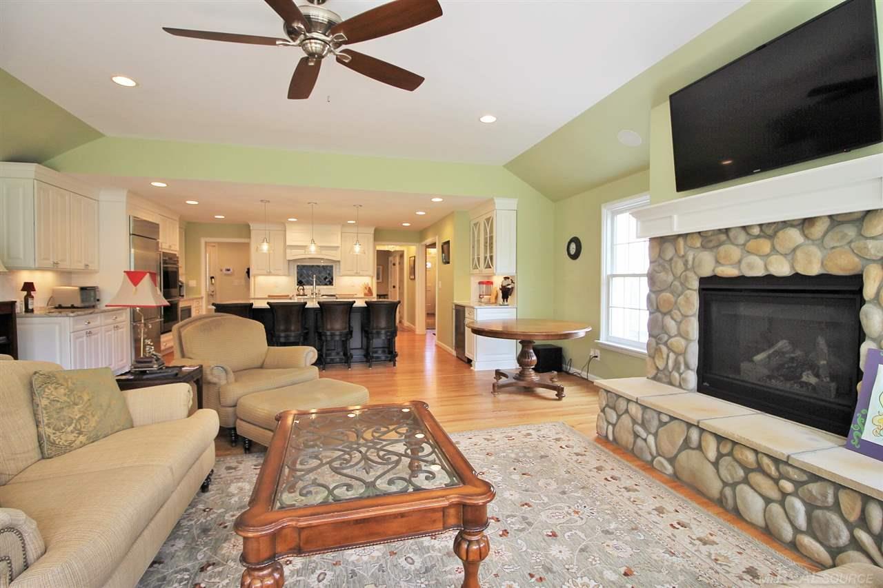 945 Trombley Road Grosse Pointe, MI 48230 - Photo 24 of 62 31388796-23.JPG