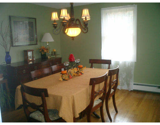 13 Ryan Road Gloucester, MA 01930 - Photo 8 of 10 Gallery Image 8