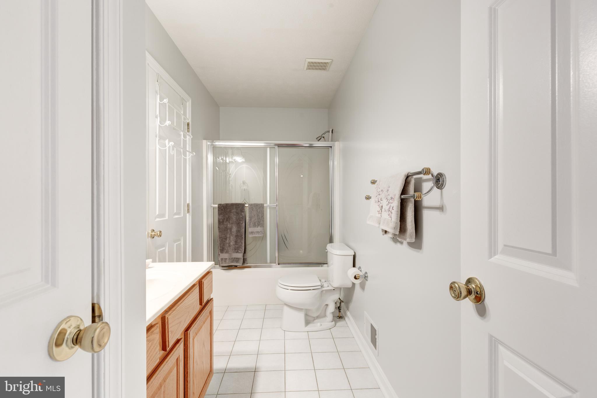 969 Bachmans Valley Road Westminster, MD 21157 - Photo 35 of 54 Shared Bath