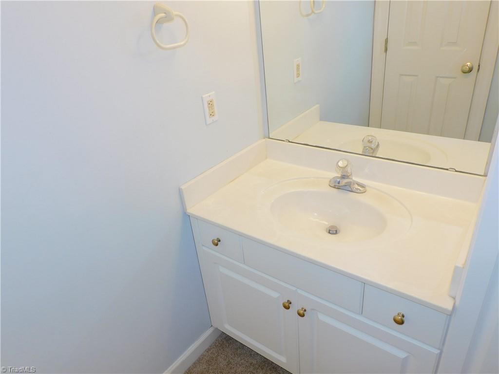 4108 Stillbrook Lane High Point, NC 27265 - Photo 30 of 44