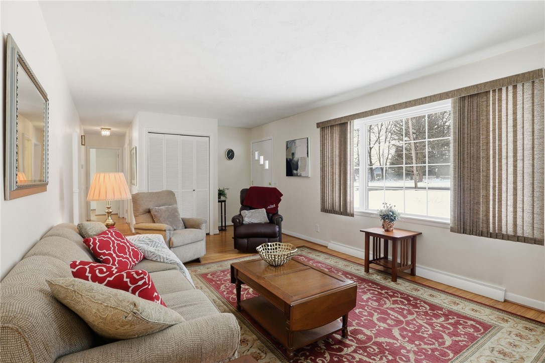 2010 5 Mile Line Road Penfield, NY 14526 - Photo 4 of 24