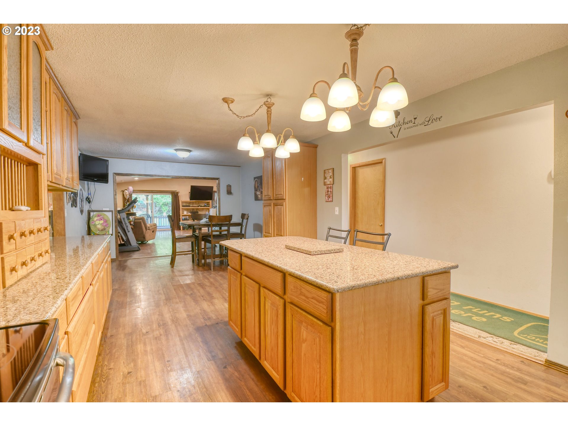 1382 Southwest 39th Street Pendleton, OR 97801 - Photo 10 of 40