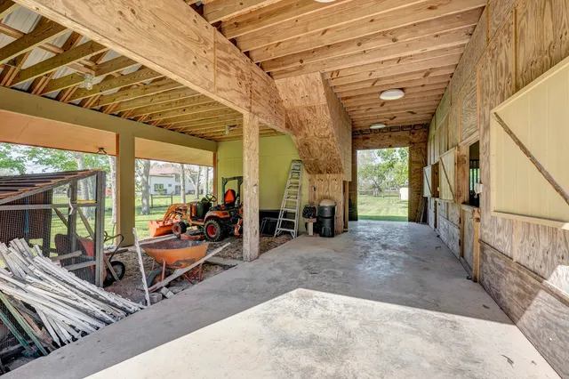 $945,000 | 6902 Bois D'Arc Lane, Fulshear, TX 77406