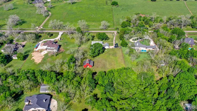 $945,000 | 6902 Bois D'Arc Lane, Fulshear, TX 77406
