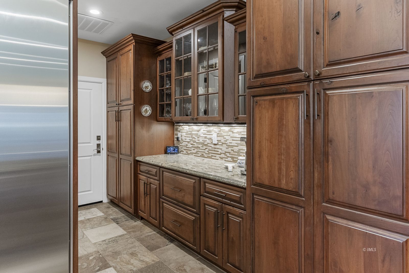 233 Mt Tom Road Bishop, CA 93514 - Photo 8 of 35 Kitchen