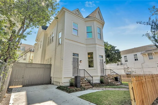 $899,000 | 4136-38 Prytania Street, New Orleans, LA 70115