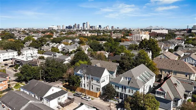 $899,000 | 4136-38 Prytania Street, New Orleans, LA 70115