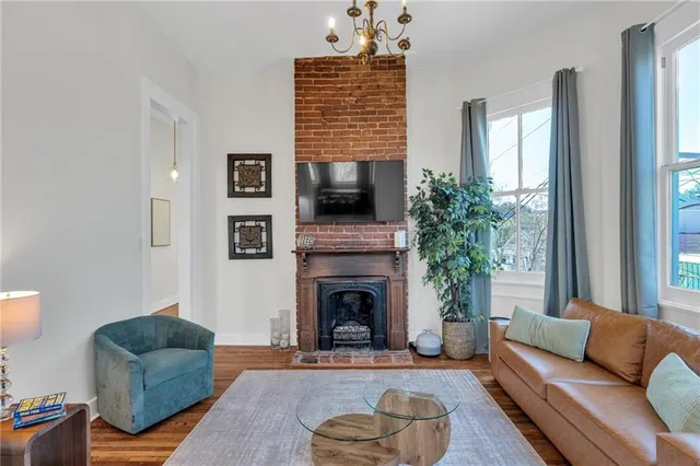 $899,000 | 4136-38 Prytania Street, New Orleans, LA 70115