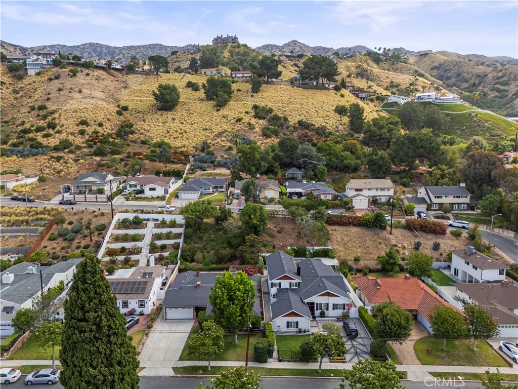 2724 North Kenneth Road Burbank, CA 91504 - Photo 14 of 35