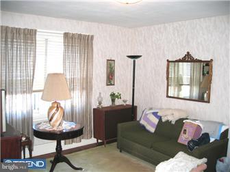23 Overhill Road Upper Darby, PA 19082 - Photo 8 of 12