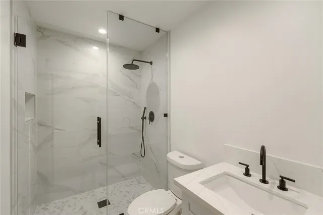 $2,750 | 14125 Emelita Street, Sherman Oaks, CA 91401