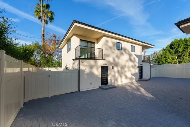 $2,750 | 14125 Emelita Street, Sherman Oaks, CA 91401