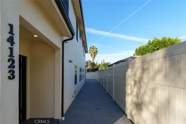 $2,750 | 14125 Emelita Street, Sherman Oaks, CA 91401