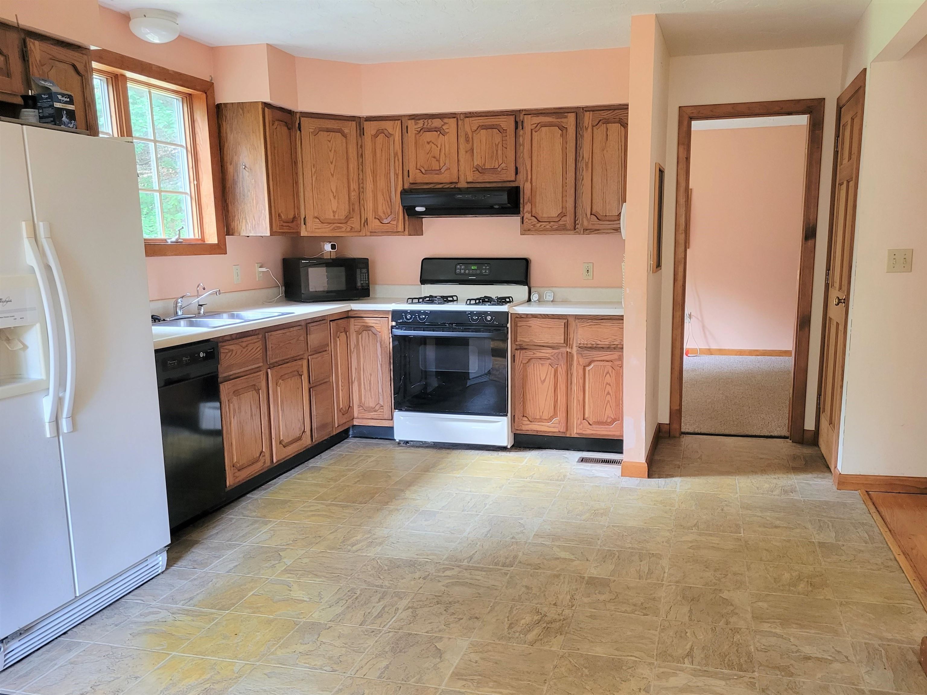 7312 Oak Hill Road Loudon, NH 03307 - Photo 3 of 36