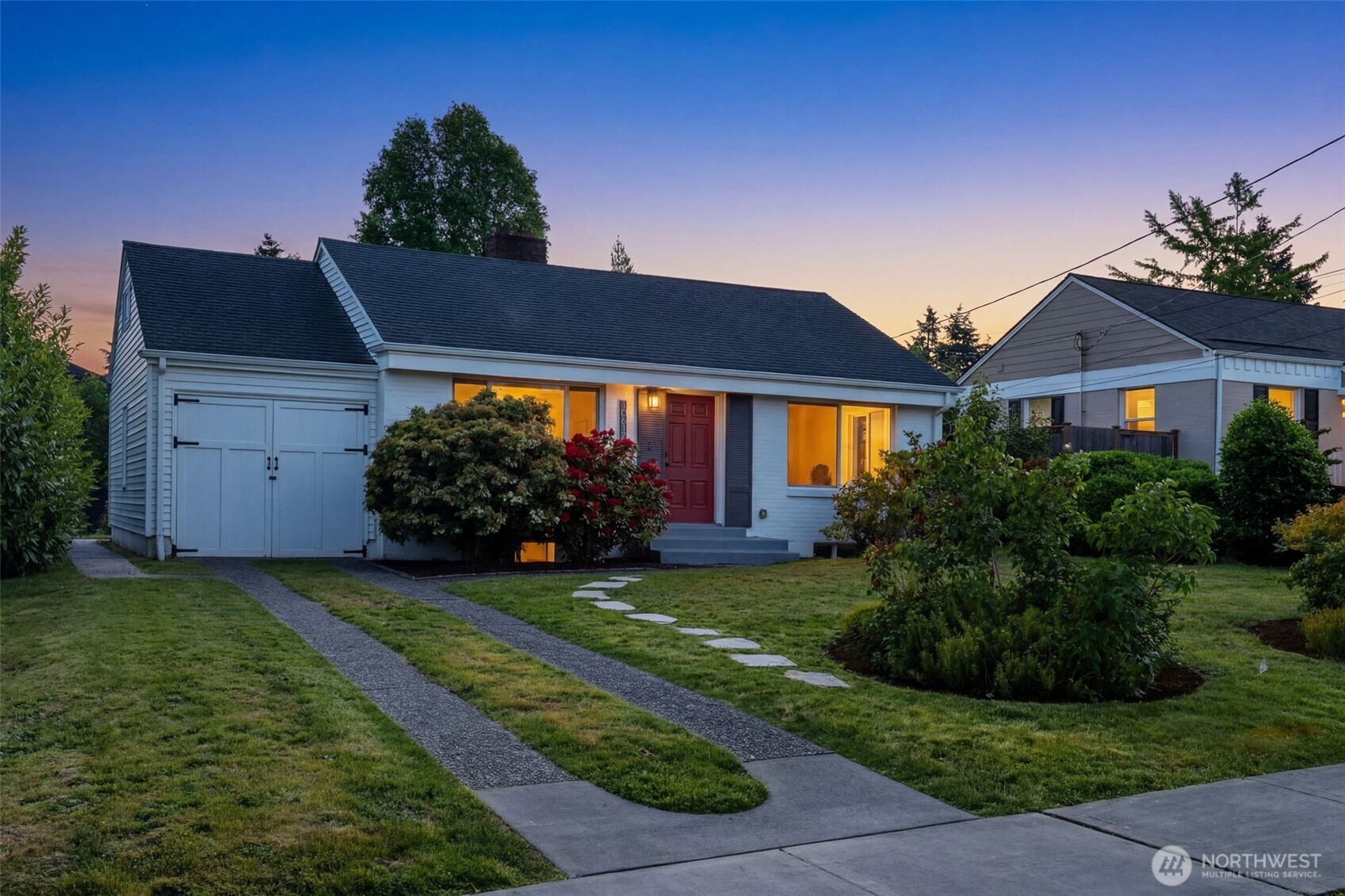 10617 39th Avenue Southwest Seattle, WA 98146 - Photo 2 of 39