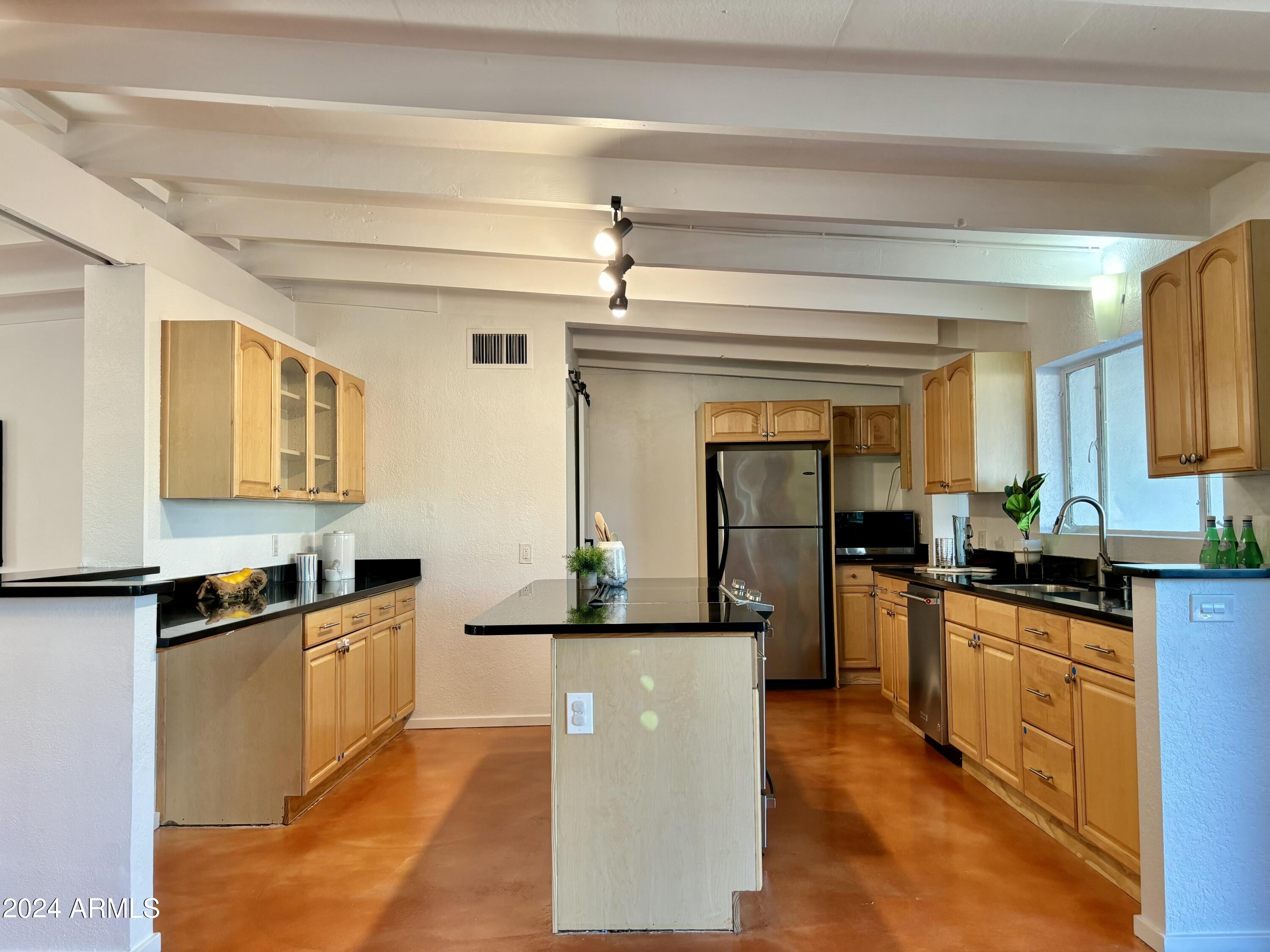 5809 North 11th Street Phoenix, AZ 85014 - Photo 12 of 23 Kitchen