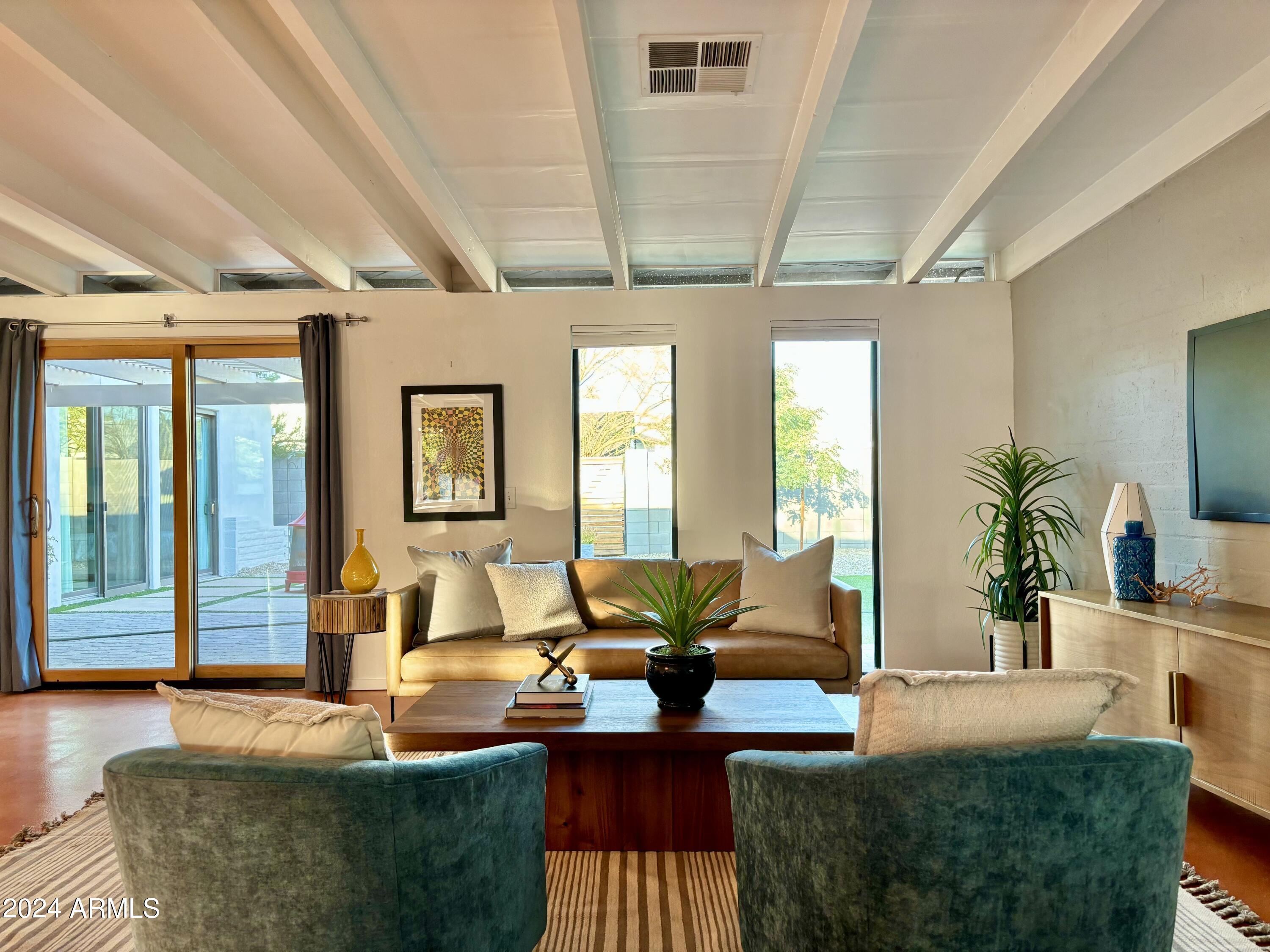 5809 North 11th Street Phoenix, AZ 85014 - Photo 15 of 23 Living Room 3