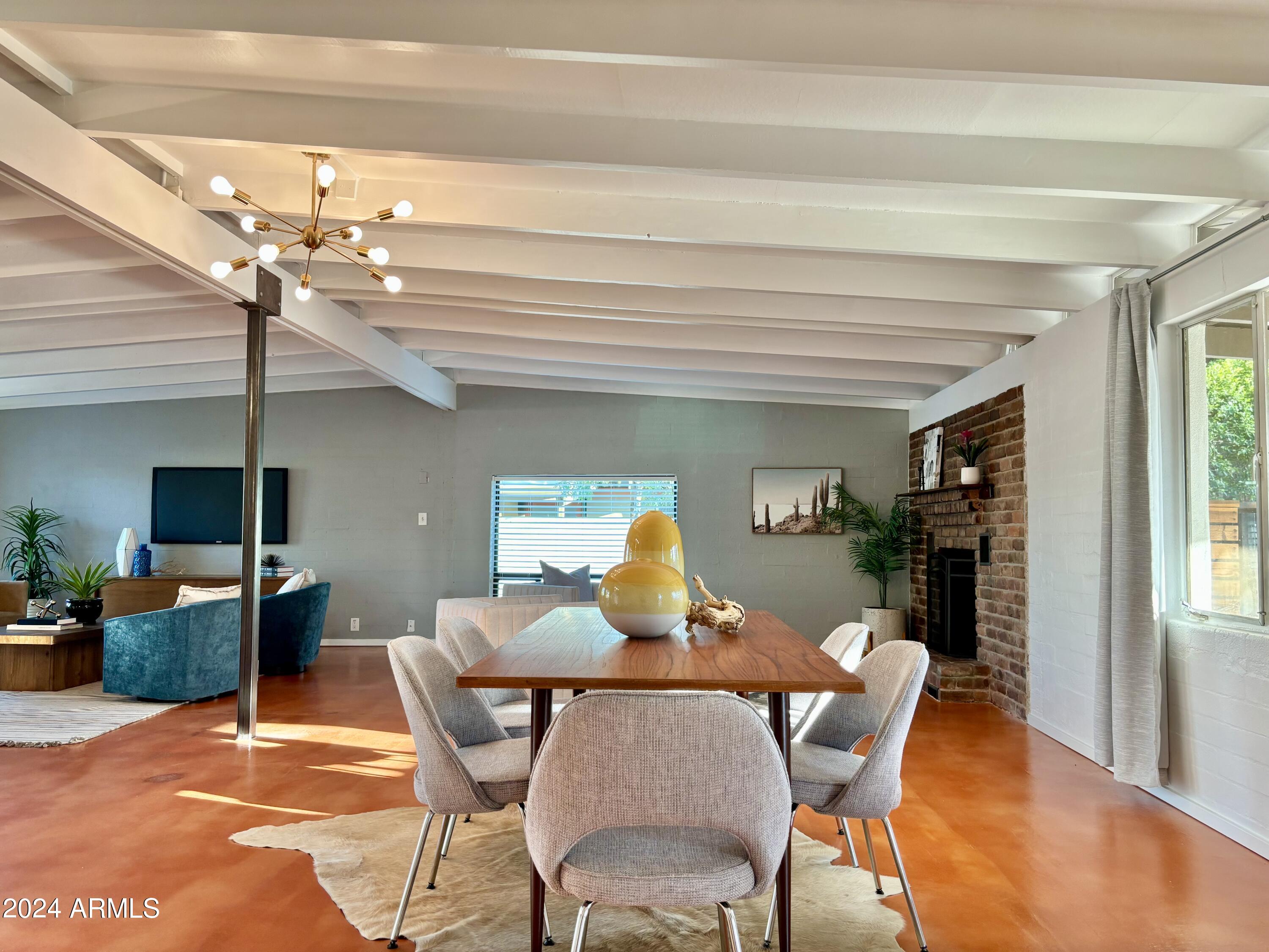 5809 North 11th Street Phoenix, AZ 85014 - Photo 7 of 23 Dining 2