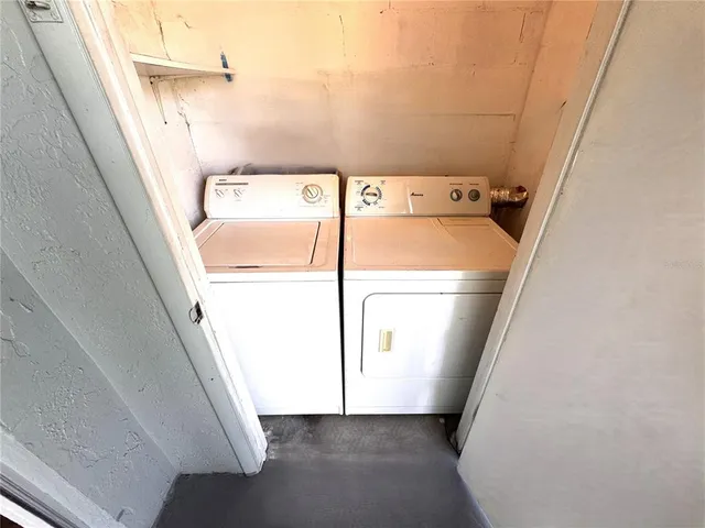 a view of utility room with washer and dryer