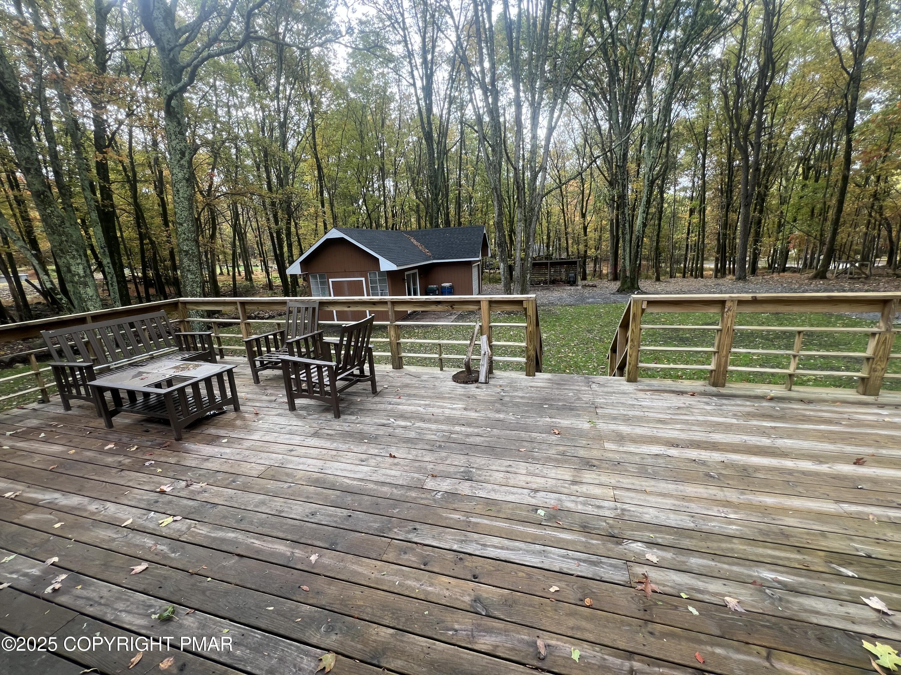 140 Davis Circle Bushkill, PA 18324 - Photo 20 of 31 a view of park with bench and trees