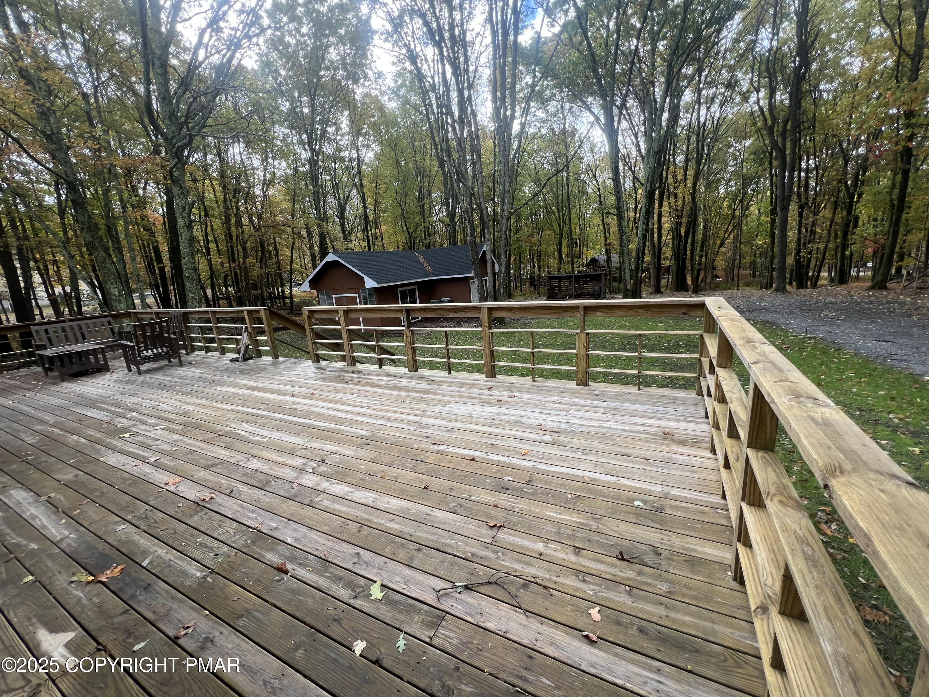 140 Davis Circle Bushkill, PA 18324 - Photo 21 of 31 a view of outdoor space and deck