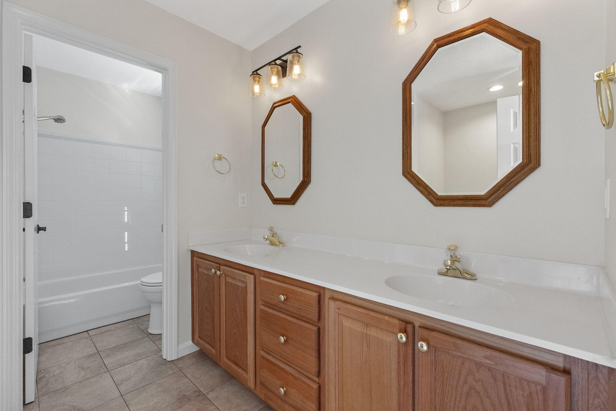 148 County Farm Road Jonesborough, TN 37659 - Photo 18 of 40 Master Bathroom