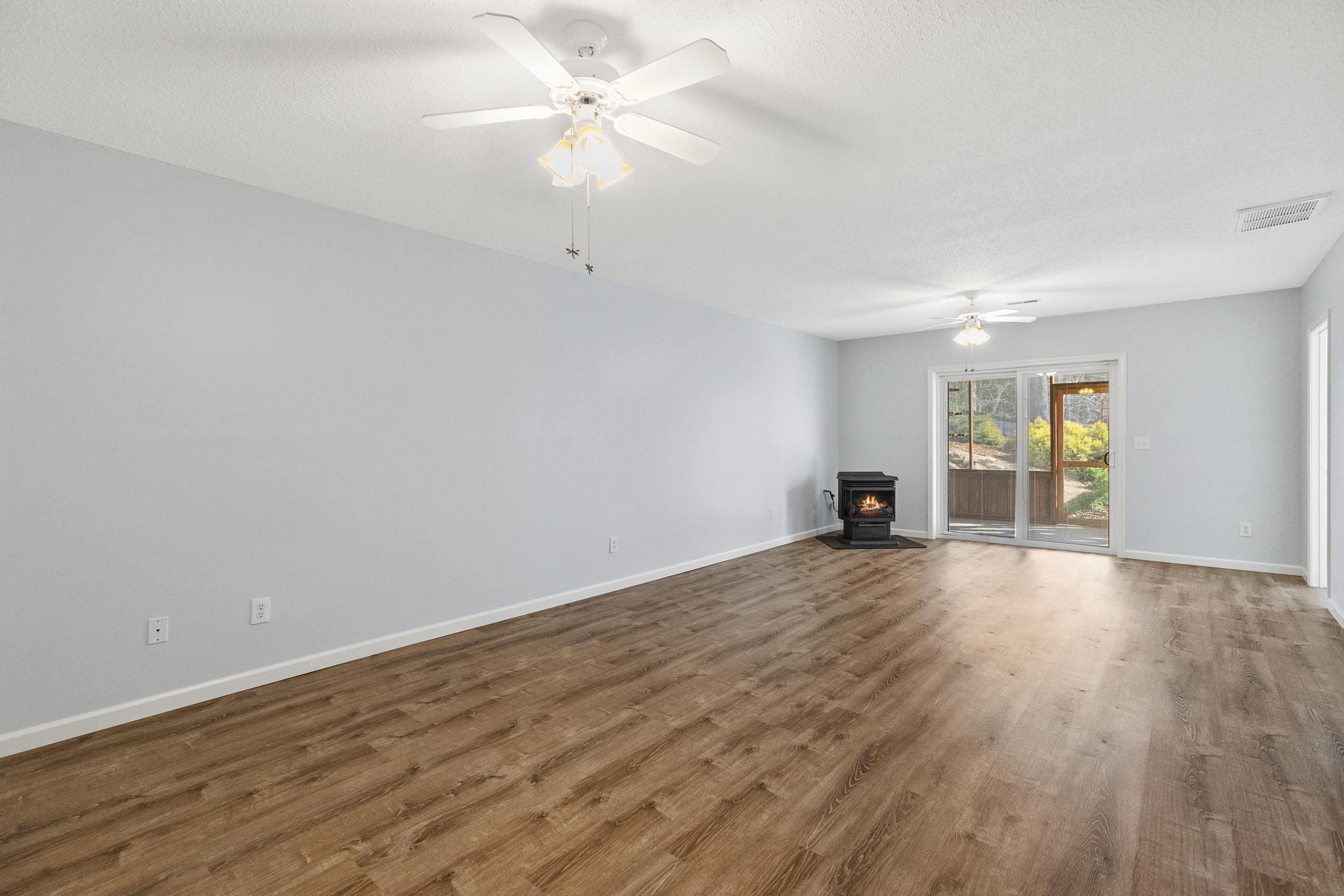 148 County Farm Road Jonesborough, TN 37659 - Photo 24 of 40 Downstairs Bedroom 4