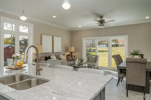 $890,000 | 512 West 2nd Street, Washington, MO 63090