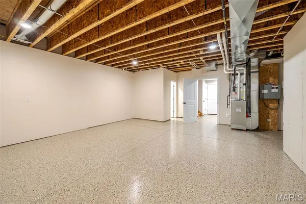 $890,000 | 512 West 2nd Street, Washington, MO 63090