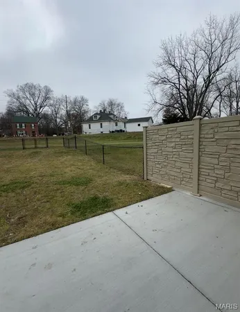 $890,000 | 512 West 2nd Street, Washington, MO 63090