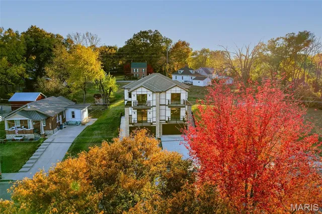 $890,000 | 512 West 2nd Street, Washington, MO 63090