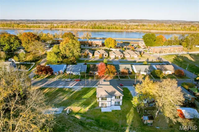 $890,000 | 512 West 2nd Street, Washington, MO 63090