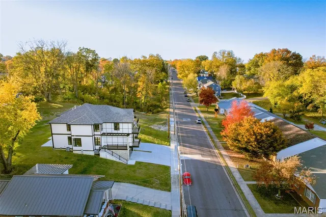 $890,000 | 512 West 2nd Street, Washington, MO 63090