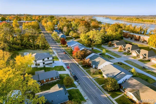 $890,000 | 512 West 2nd Street, Washington, MO 63090