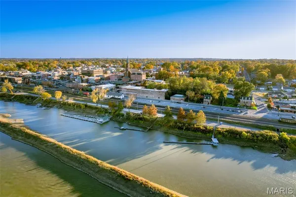 $890,000 | 512 West 2nd Street, Washington, MO 63090