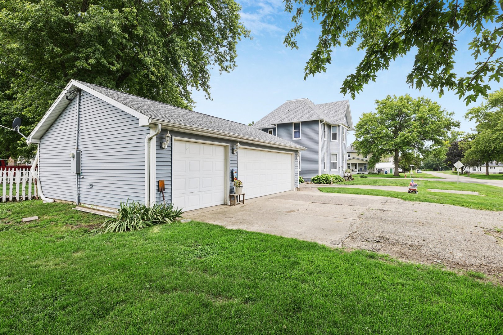 313 Grove Street Calamus, IA 52729 - Photo 7 of 40