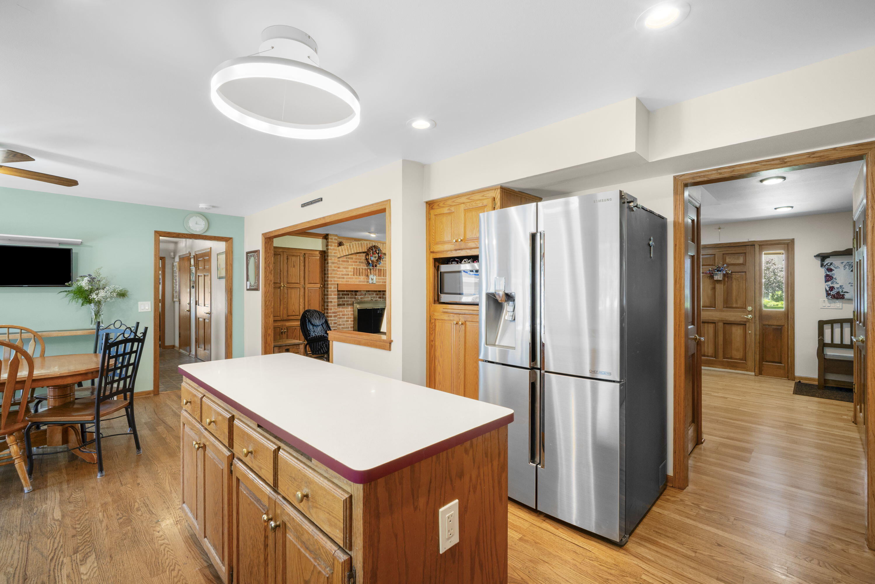 149 Hickory Drive Delafield, WI 53018 - Photo 14 of 43 14_imgDSC03319