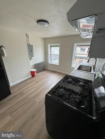 $1,200 | 620 Chestnut Avenue, Unit 2, Trenton, NJ 08611