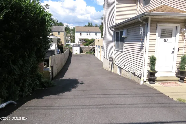 $4,350 | 68 Pemberwick Road, Unit 1, Greenwich, CT 06831