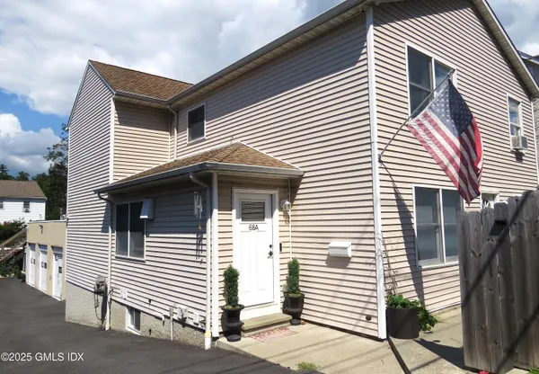 $4,000 | 68 Pemberwick Road, Unit 1, Greenwich, CT 06831