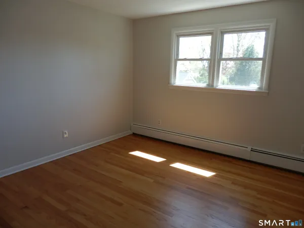 $2,600 | 306 Grovers Avenue, Bridgeport, CT 06605