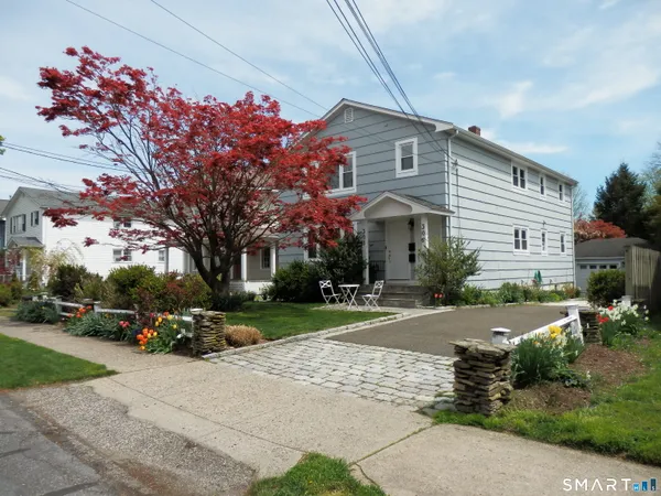 $2,600 | 306 Grovers Avenue, Bridgeport, CT 06605