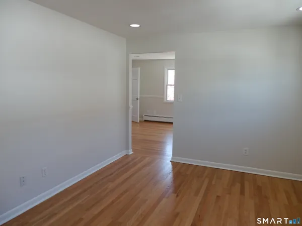 $2,600 | 306 Grovers Avenue, Bridgeport, CT 06605