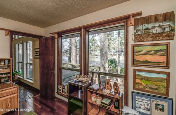 $575,000 | 402 Glen Cove Road, Brandon, MS 39047