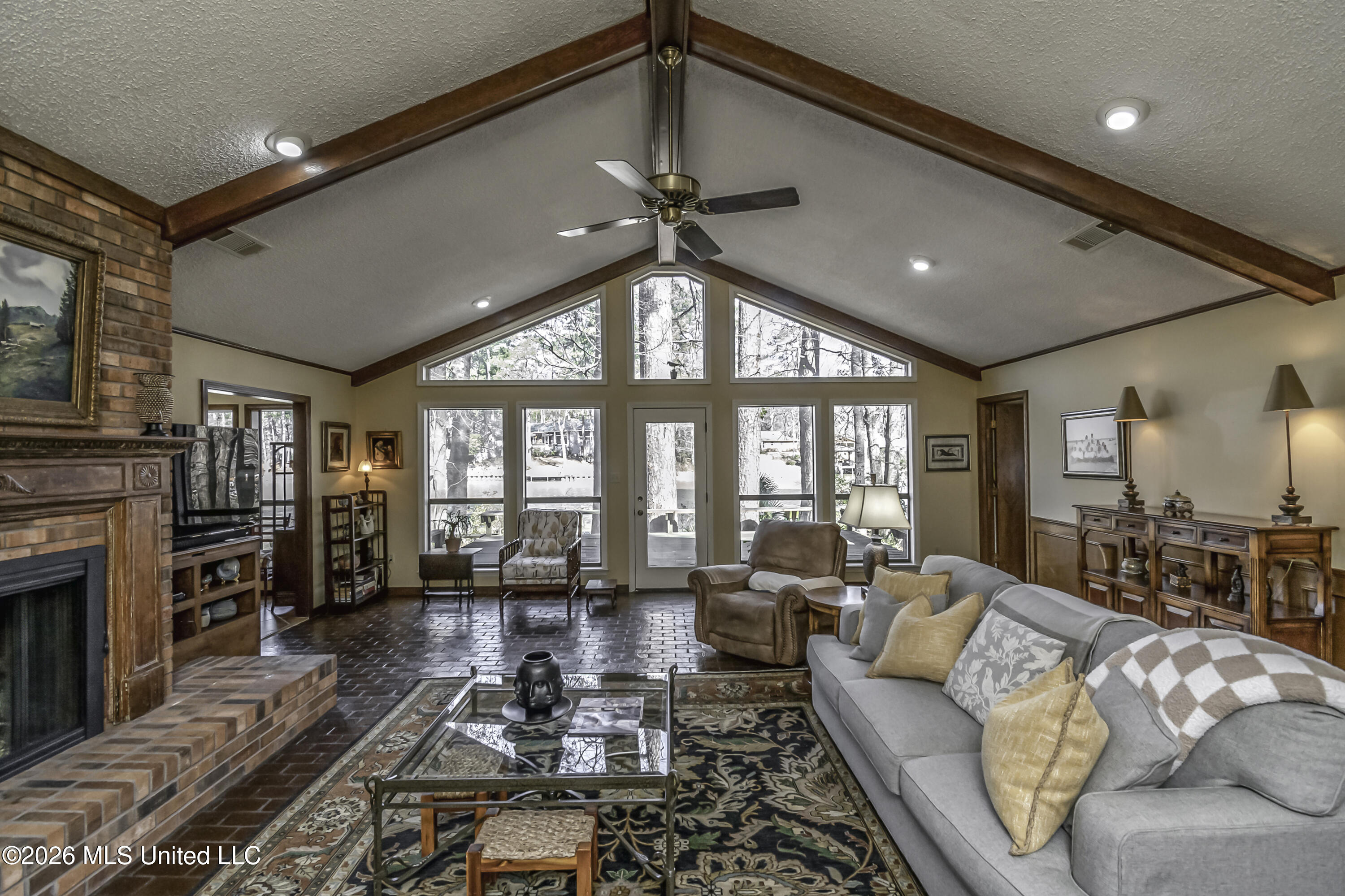 402 Glen Cove Road Brandon, MS 39047 - Photo 4 of 49 402 Glen Cv-4449