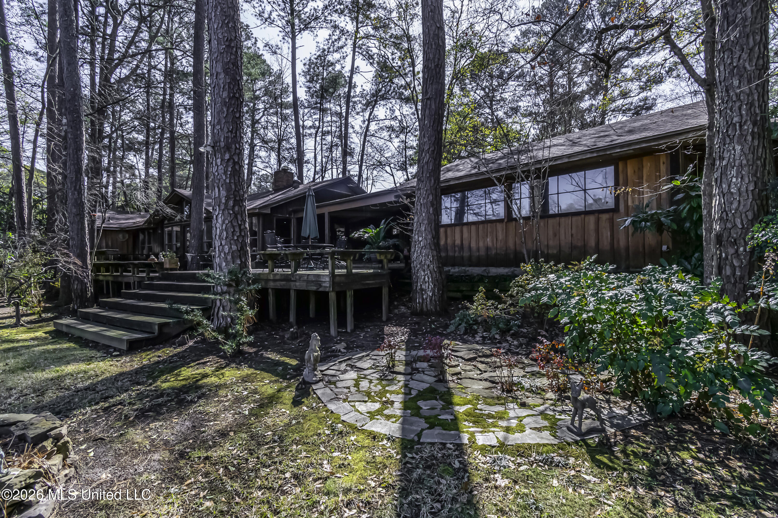 402 Glen Cove Road Brandon, MS 39047 - Photo 7 of 49 402 Glen Cv-4248 back favorite